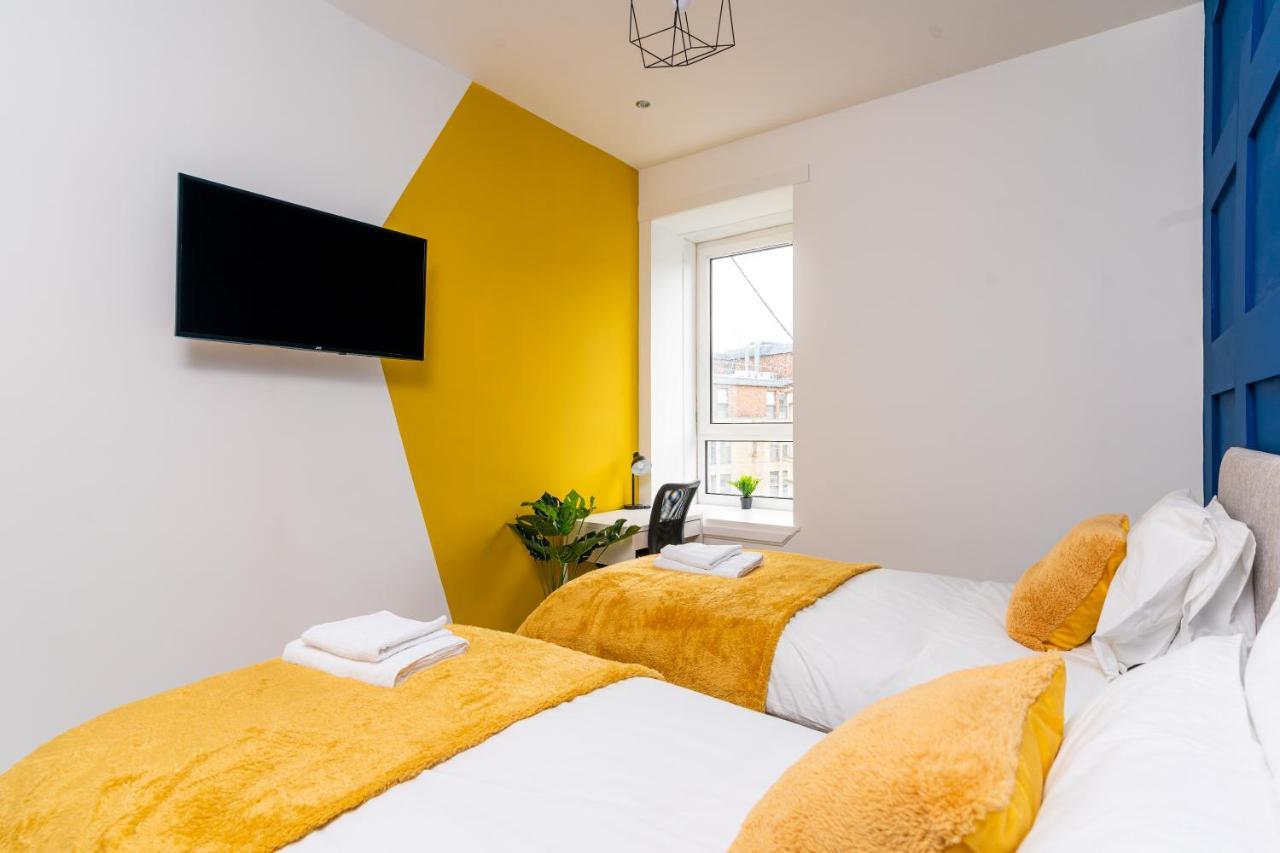 Cheerful 2 Bedroom Homely Apartment, Sleeps 6 Guest Comfy, 3X Double Bed, Parking, Free Wifi, Suitable For Business, Leisure Guest,Glasgow, Glasgow West End, Near City Centre Eksteriør bilde